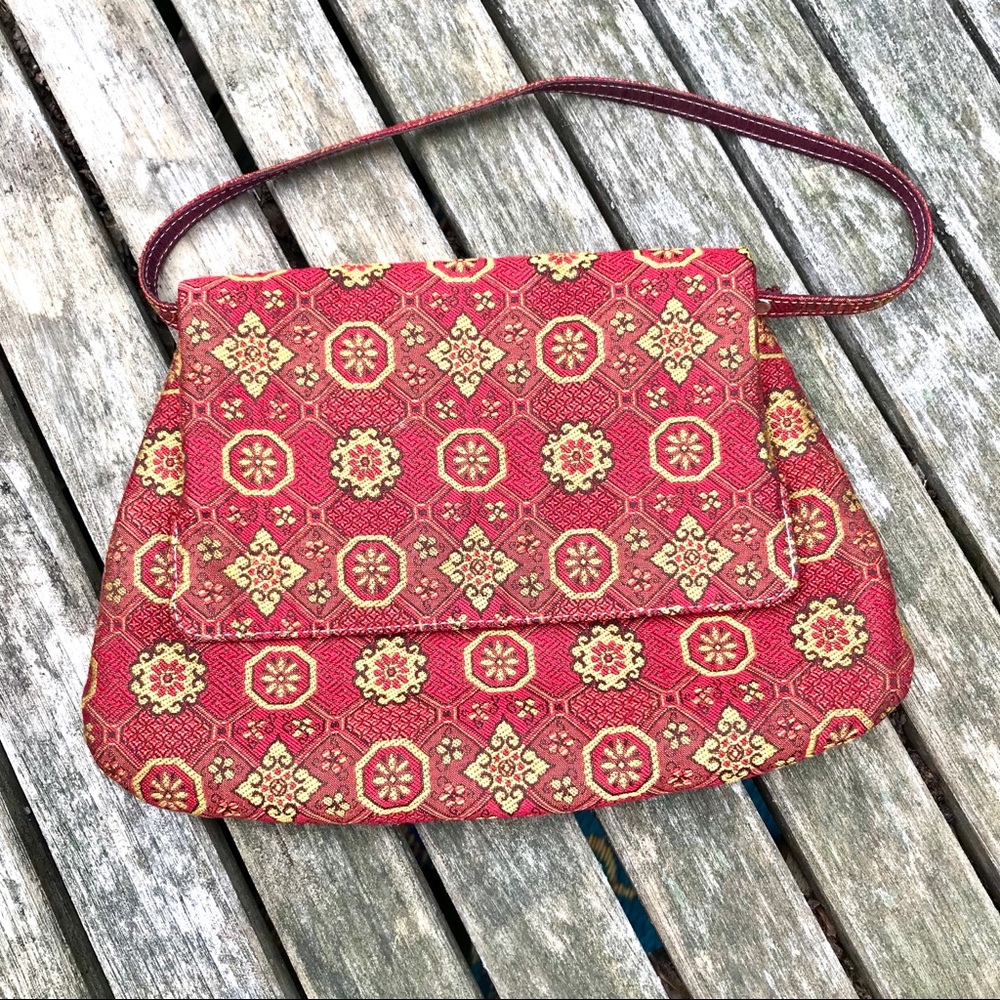 Red pattern purse
